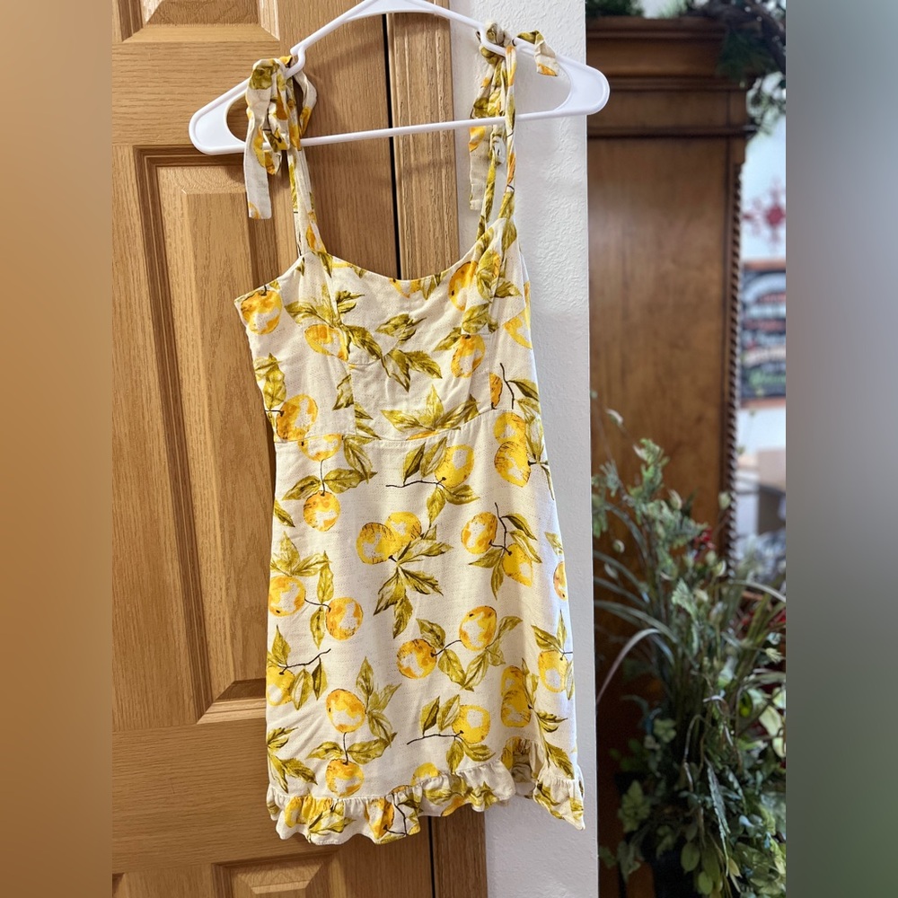 Urban Outfitters Short Linen sundress Size Small With Lemon print